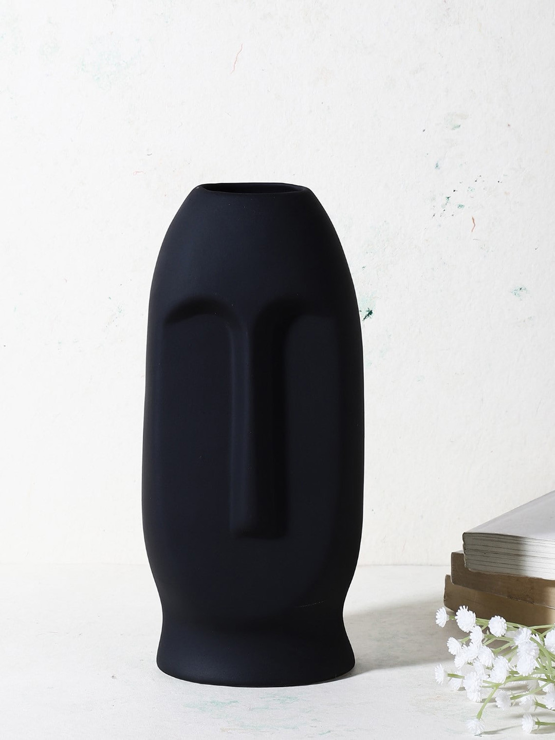 The Decor Mart Black Solid Ceramic Vase