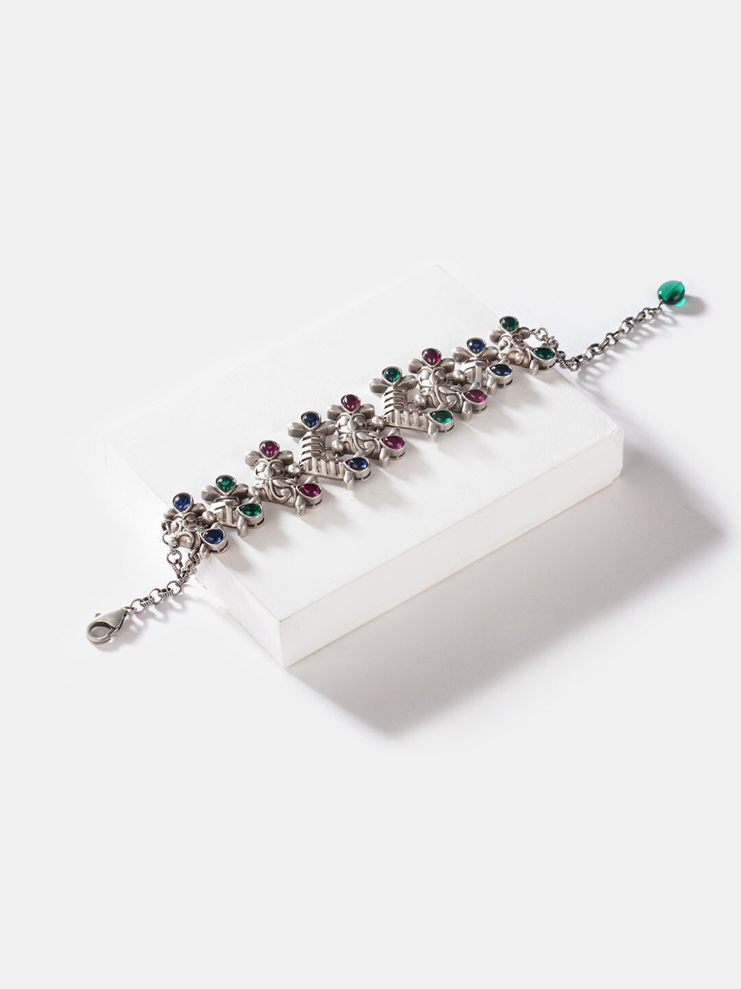 SHAYA Women Silver-Toned & Green Sterling Silver Oxidised Link Bracelet