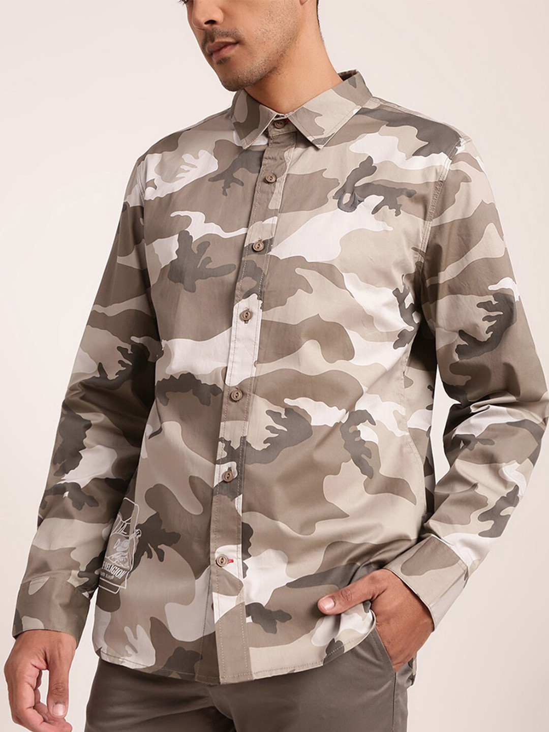True Religion Men Olive Green Printed Cutaway Collar Casual Shirt