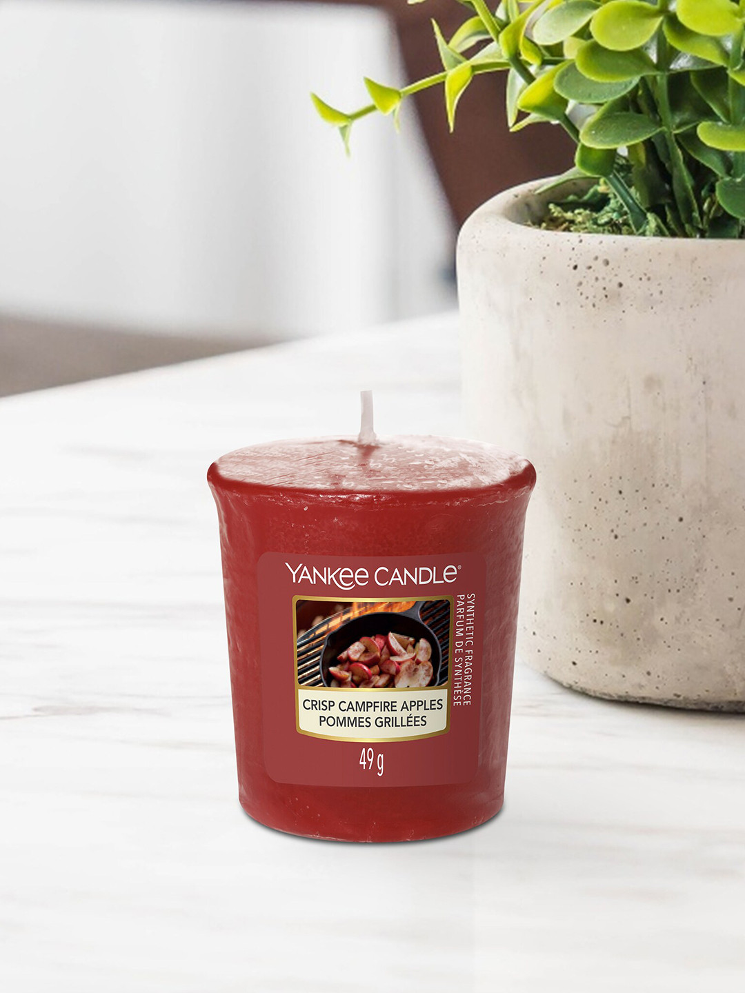 YANKEE CANDLE Crips Campfire 1 Wick Campfire Apples Solid Geometric Regular Pillar Candles