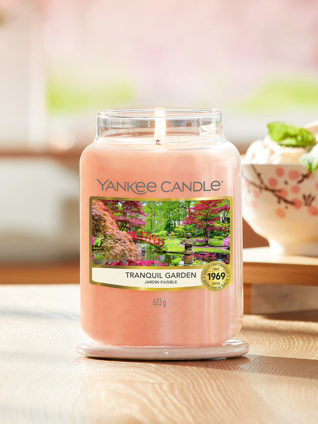 YANKEE CANDLE Tranquil Garden Warm Spring Breeze Solid Geometric Regular Jar Candles