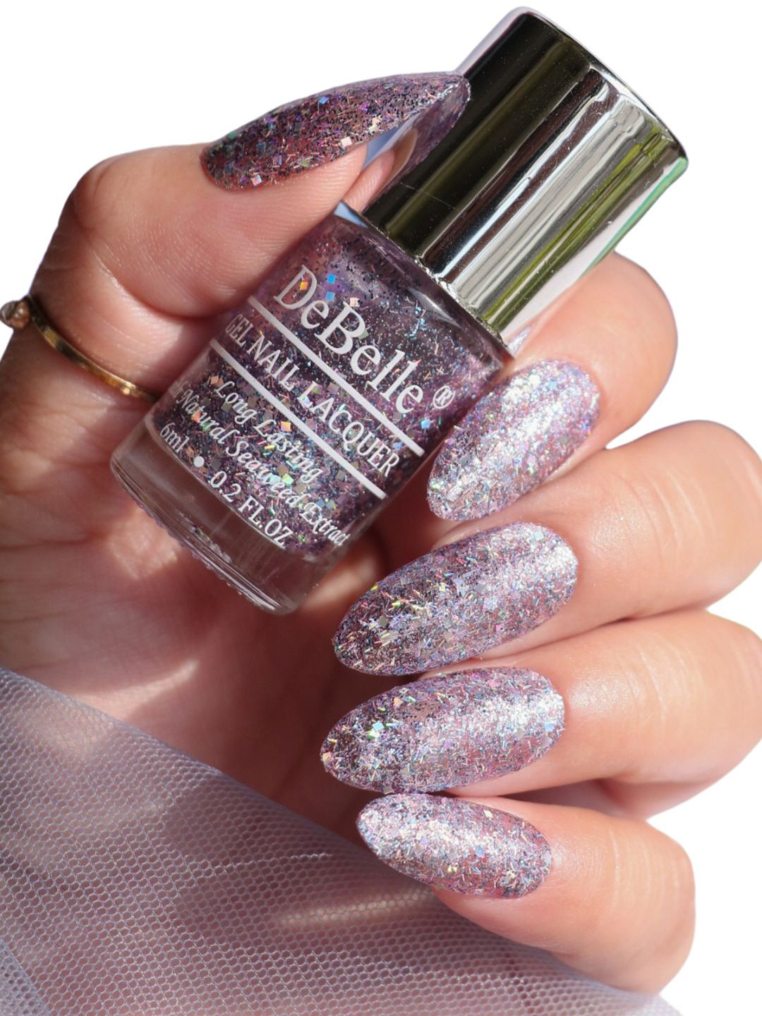 DeBelle Long Lasting Gel Nail Lacquer with Seaweed Extract - Tatiana Tassles 6 ml