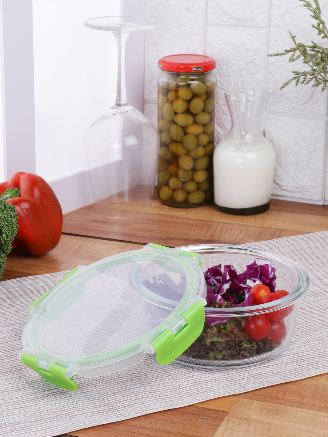 Pyrex Green Glass Dishwasher Safe Latch Graduated Container-660ml