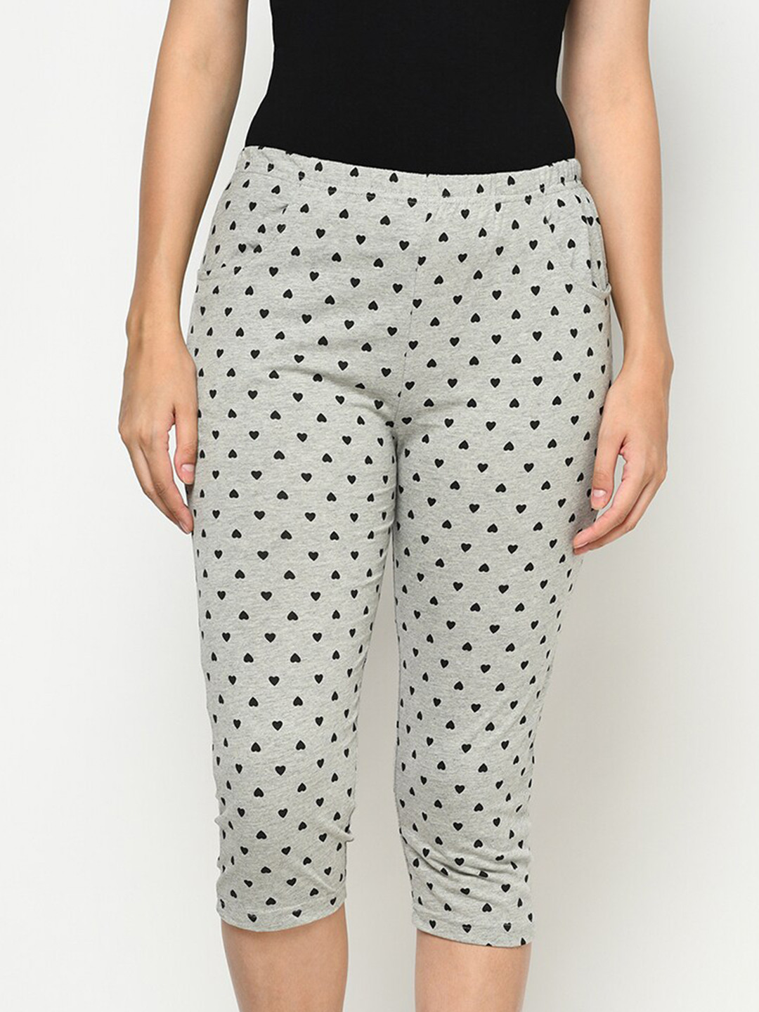 Espresso Women Grey & Black Printed Pure Cotton Regular Fit Capris