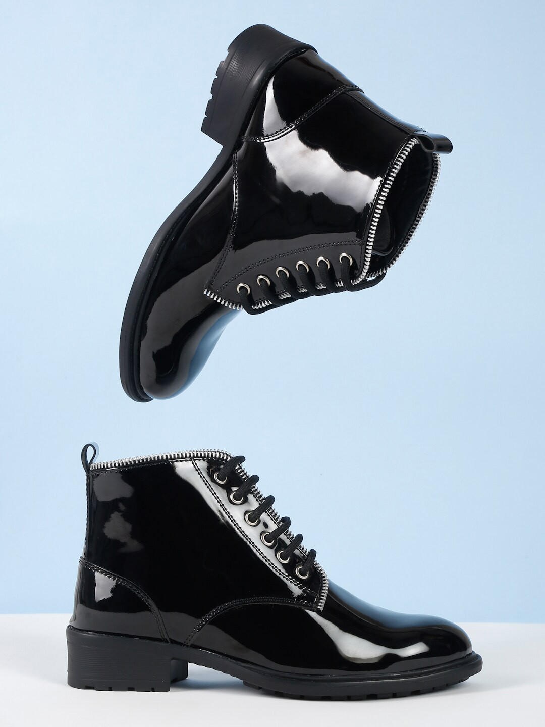 Roadster Women Black Solid Leather Boots