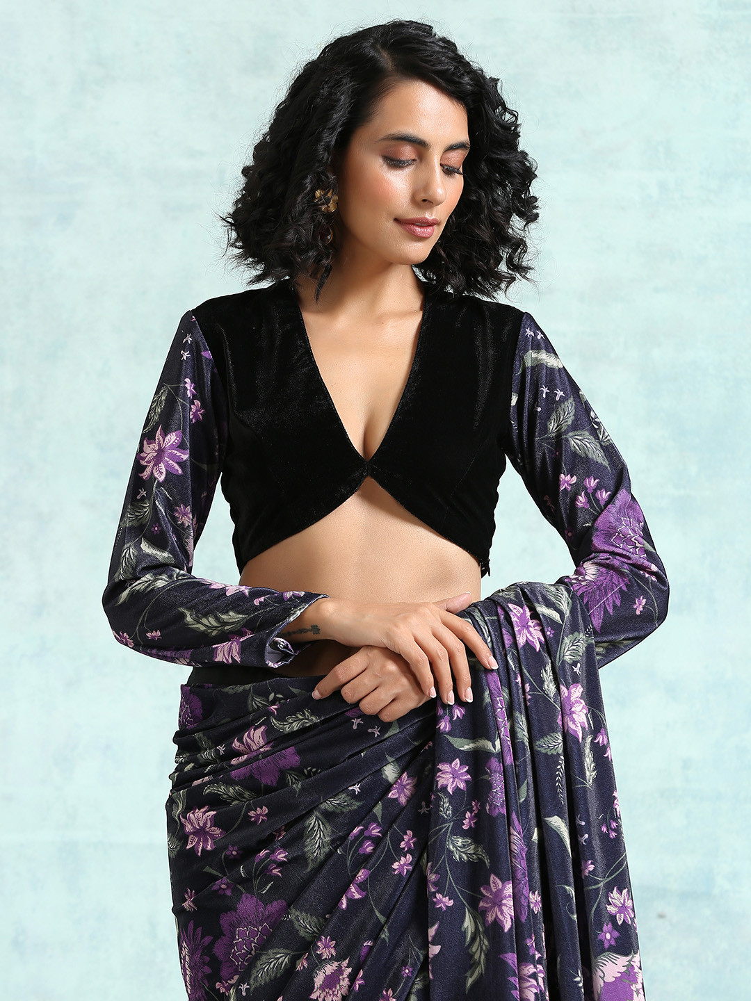 trueBrowns Women Black & Purple Printed Velvet Saree Blouse