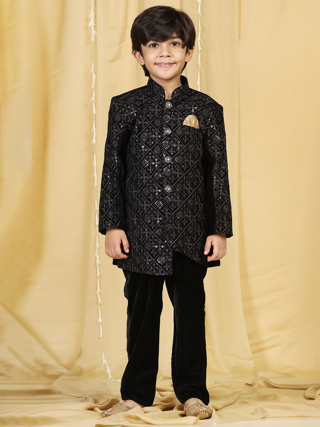 Aj DEZInES Boys Black Embroidered Velvet Sherwani With Trouser