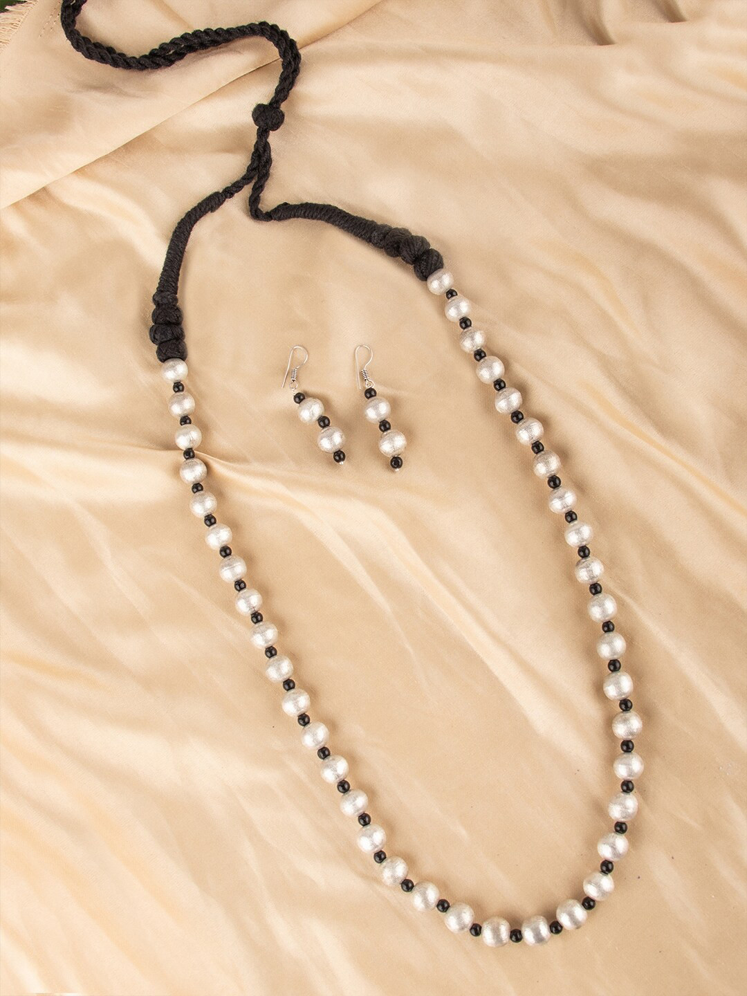 Ozanoo Antique Dual Tone Beads Jewellery Set