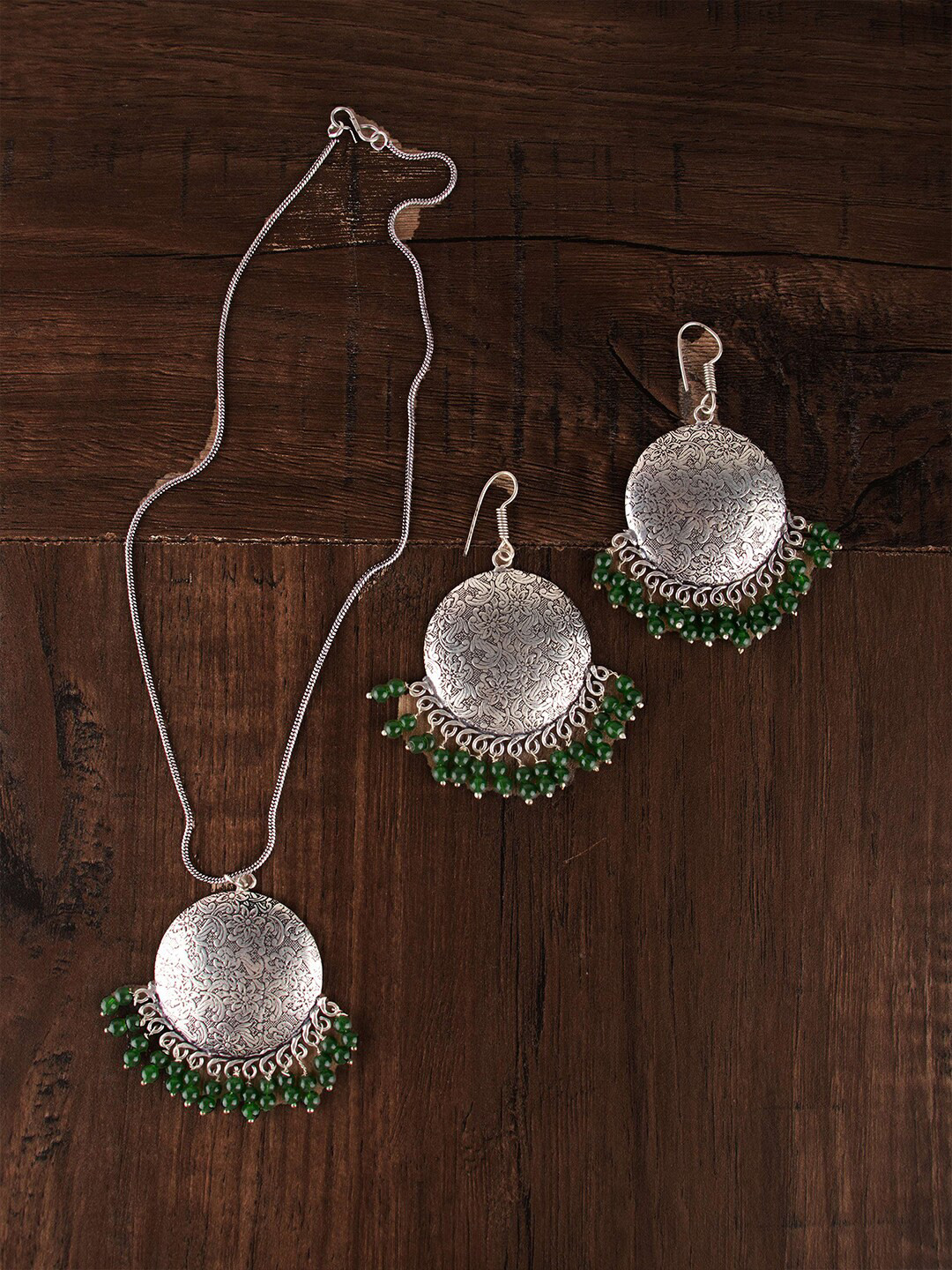 Ozanoo Green Silver-Plated Pendant Earring Set