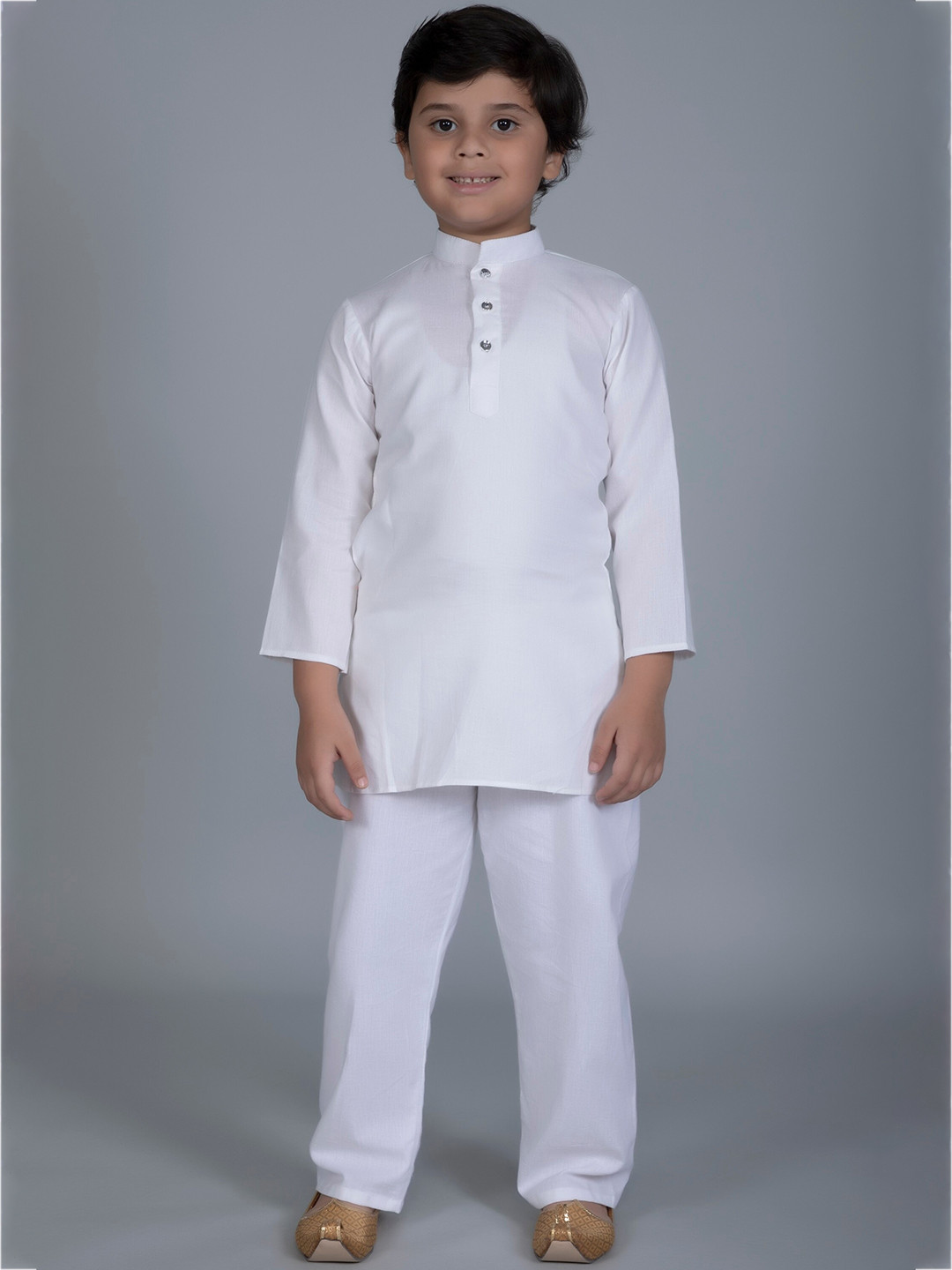 Vastraa Fusion Boys White Solid Handloom Cotton Kurta