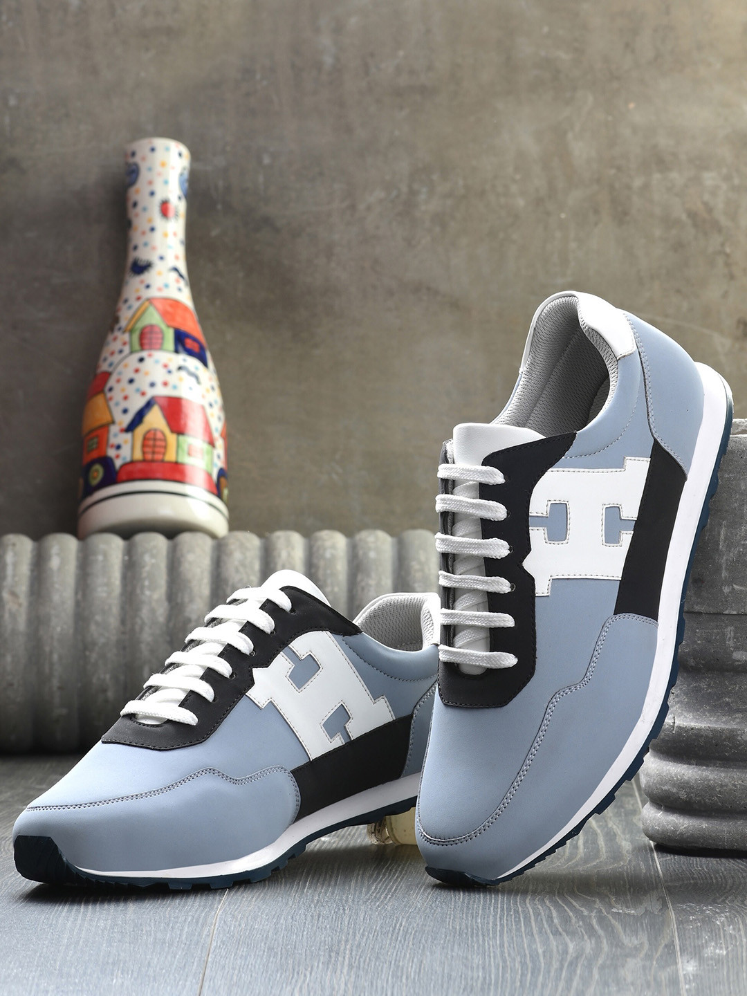 Harvard Men Blue & Black Printed Sneakers