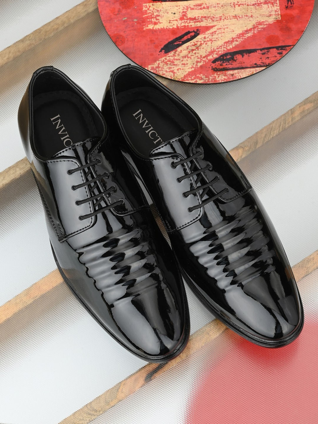 INVICTUS Men Black Solid Faux Leather Formal Shoes