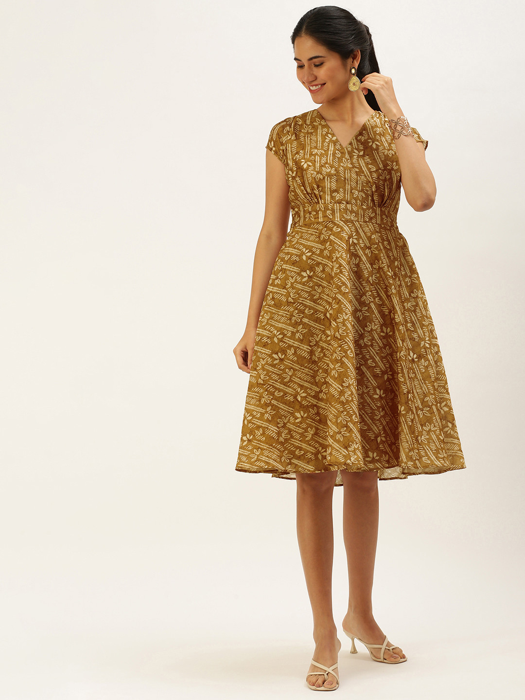Ethnovog Green Ethnic Motifs Printed Dress