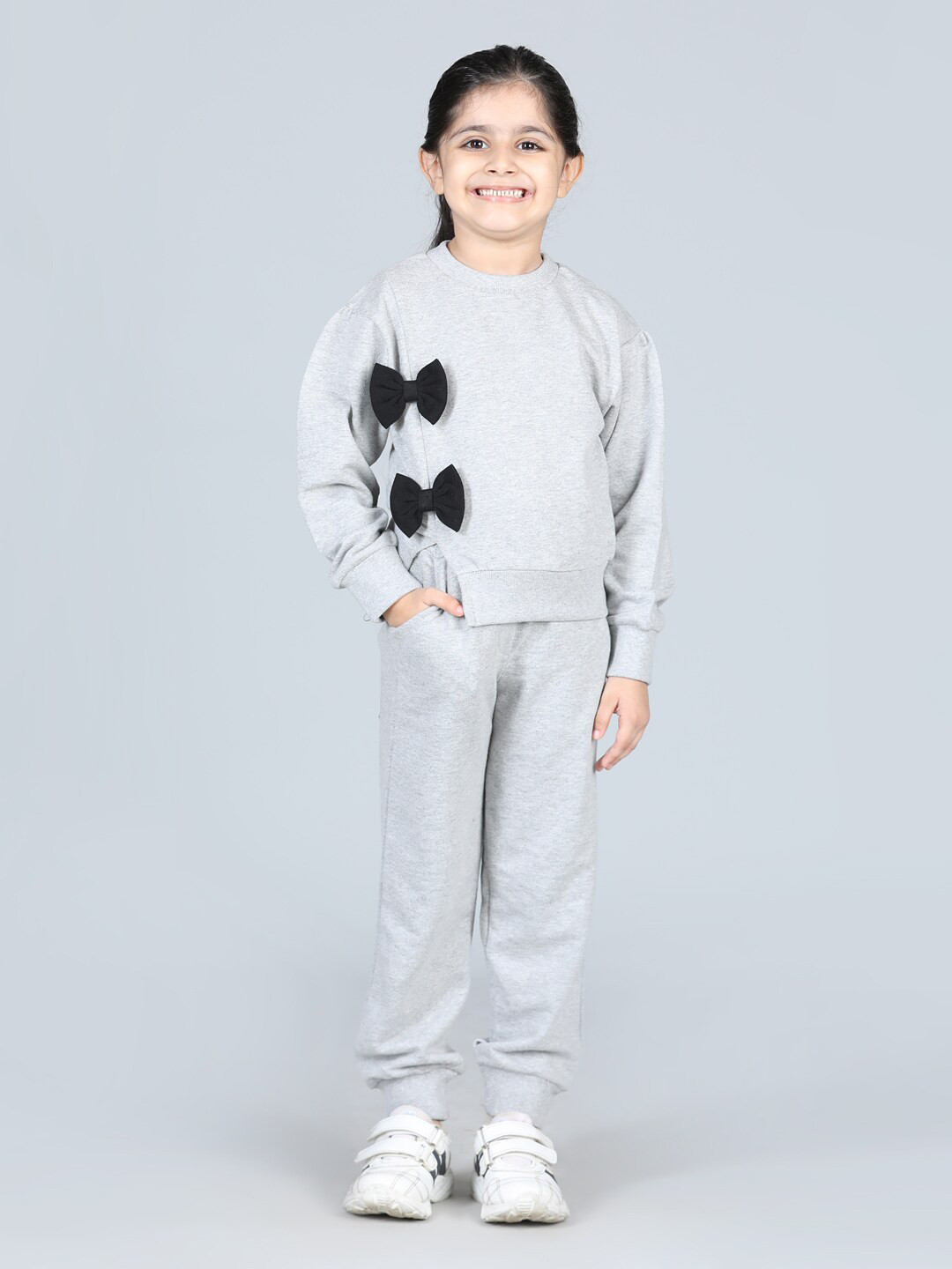 AWW HUNNIE Girls Grey & Black T-shirt with Pyjamas