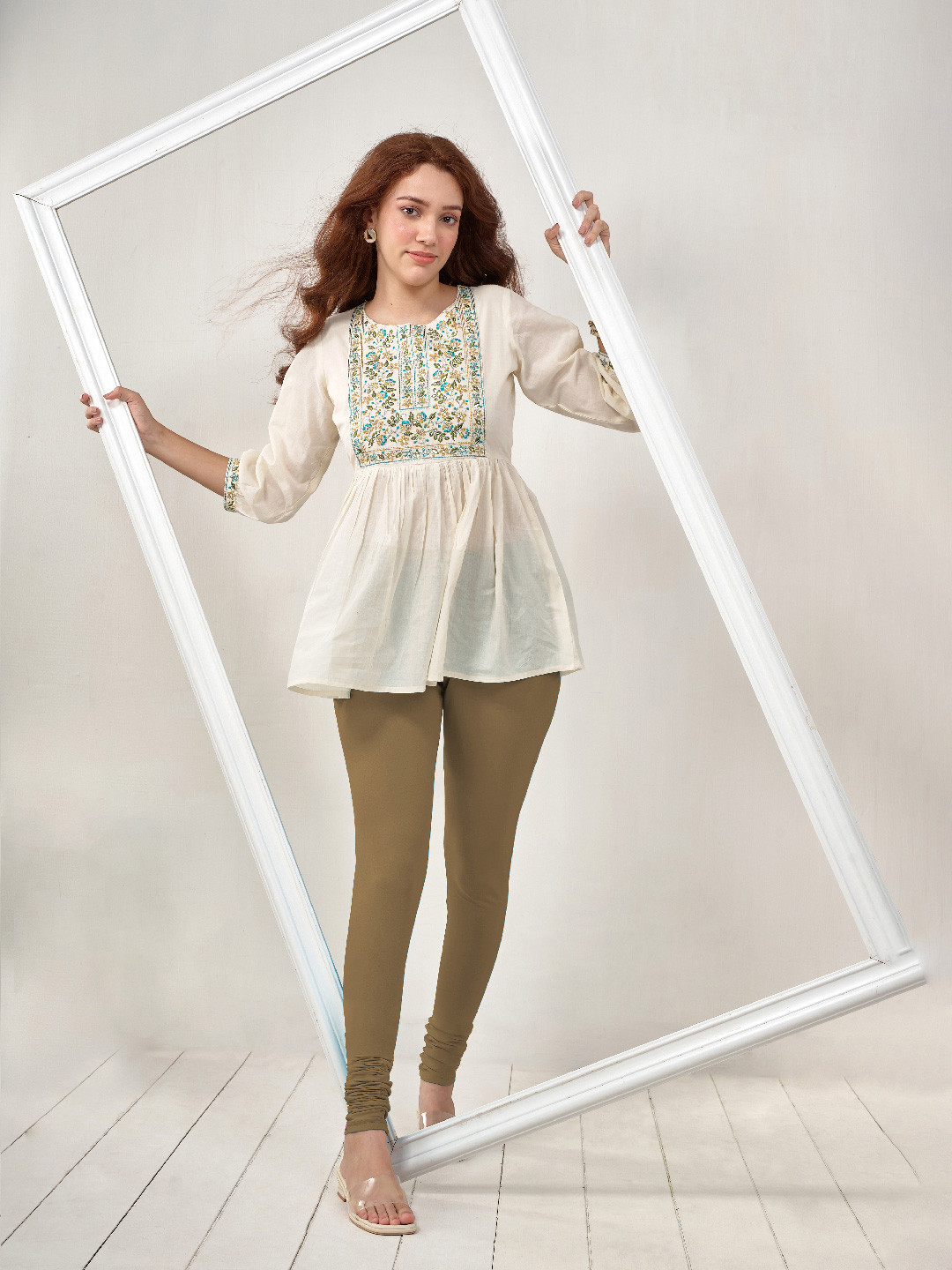 LYRA Women Brown Solid Cotton Leggings