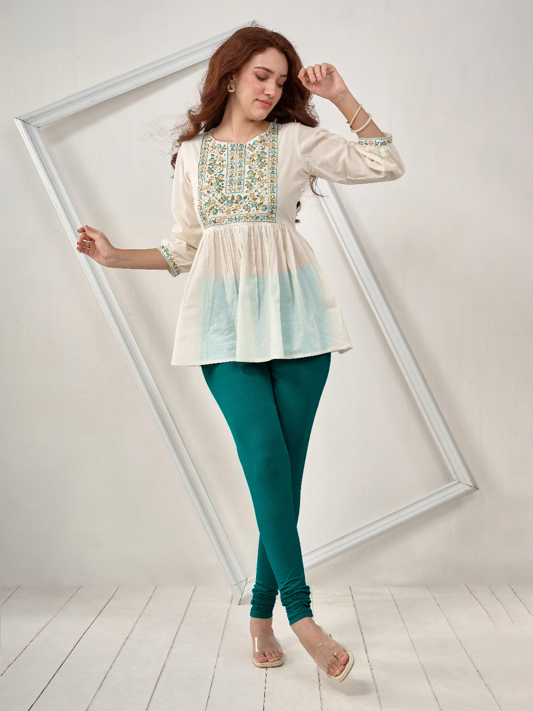 LYRA Women Blue Solid Churidar-Length Leggings