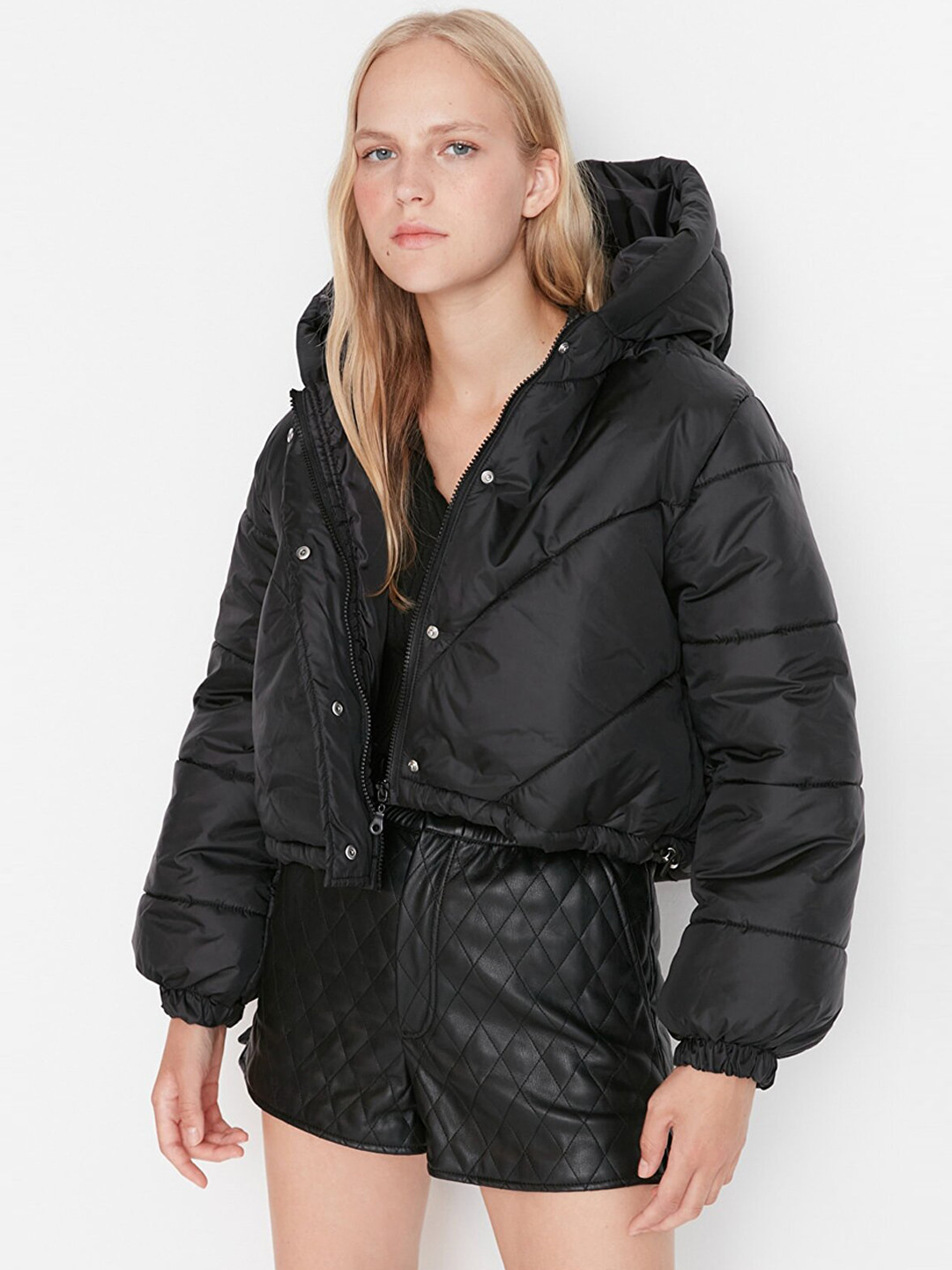 Trendyol Hooded Padded Snap Button Closure Crop Jacket