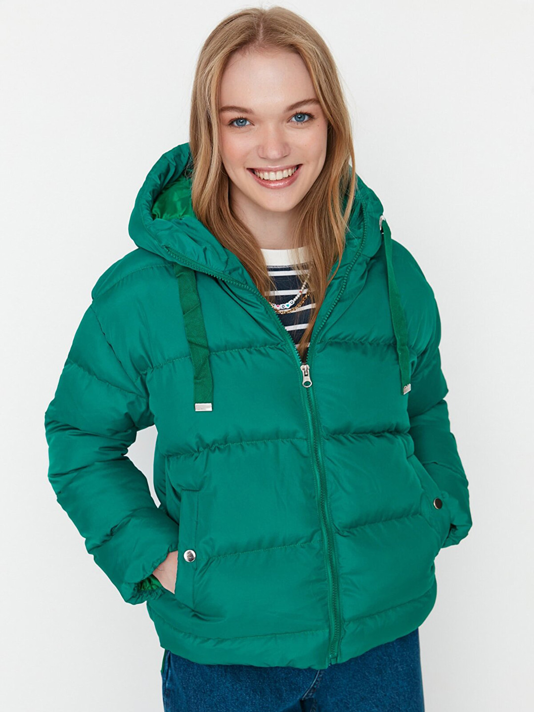 Trendyol Hooded Zip Closure Puffer Jacket