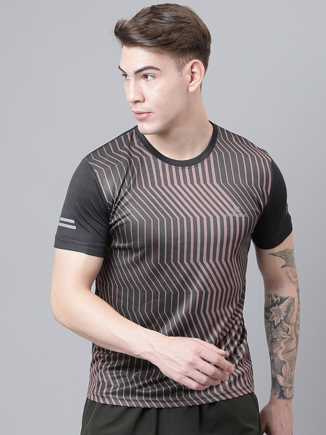 Dpassion Men Black & Beige Printed Dry Fit Running T-shirt