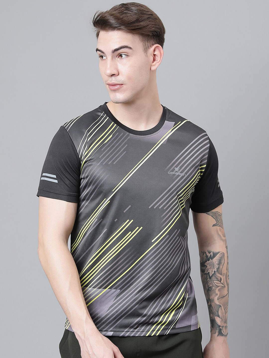 Dpassion Men Black & Yellow Printed Round Neck Dry Fit Running T-shirt