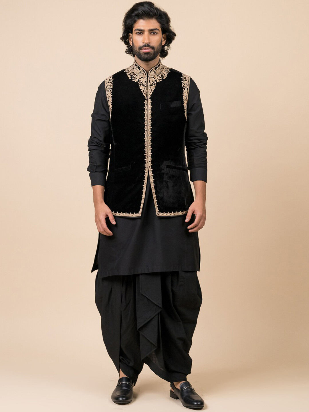 Tasva Men Black Embroidered Nehru Jackets