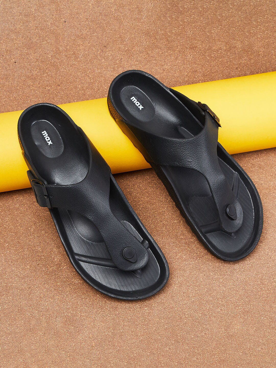 max Men Open Toe Flip-Flops
