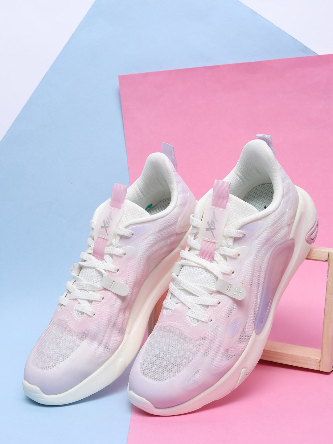 Xtep Women Retro Casual Shoes