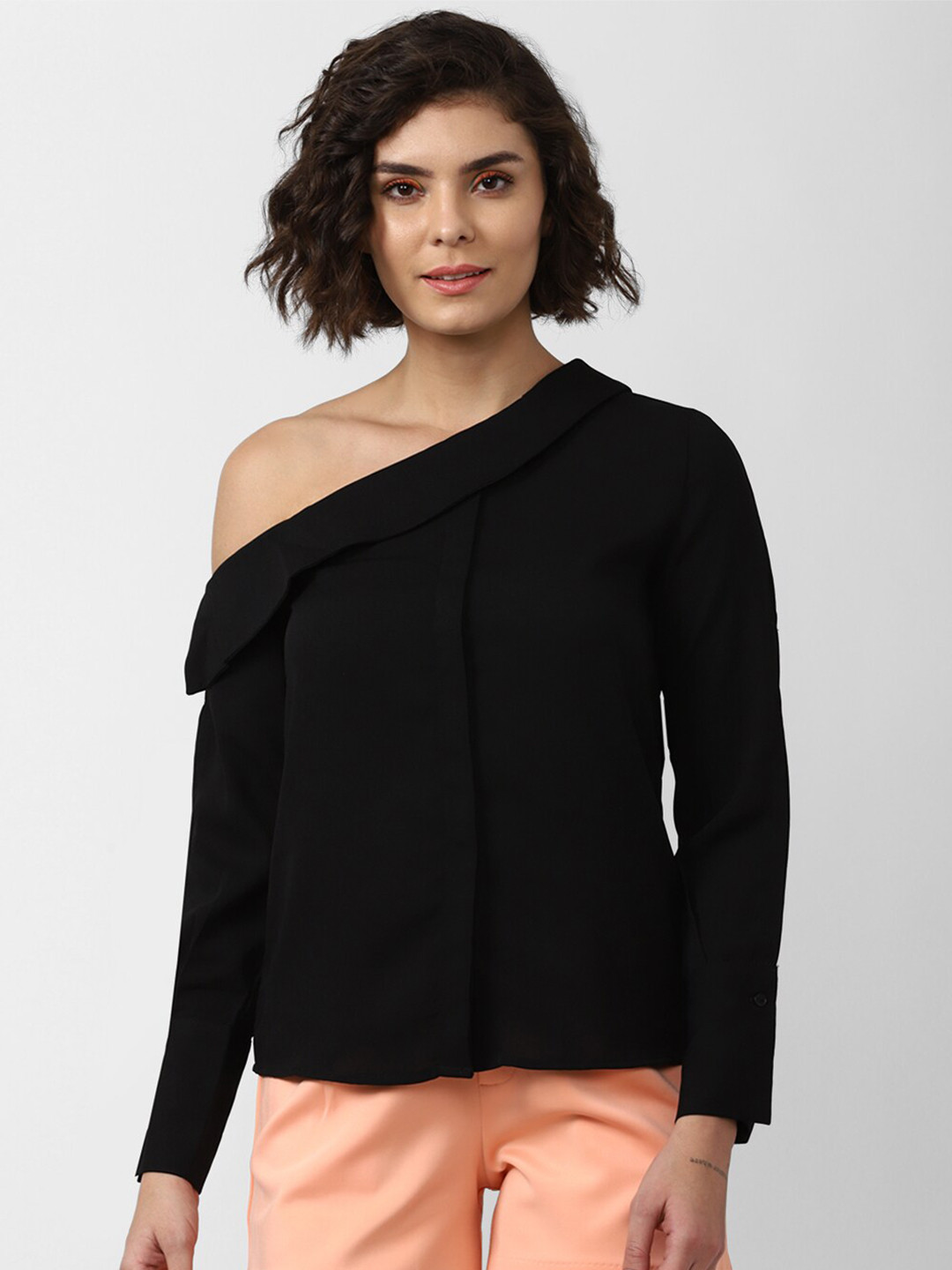 FOREVER 21 Black Solid One Shoulder Top