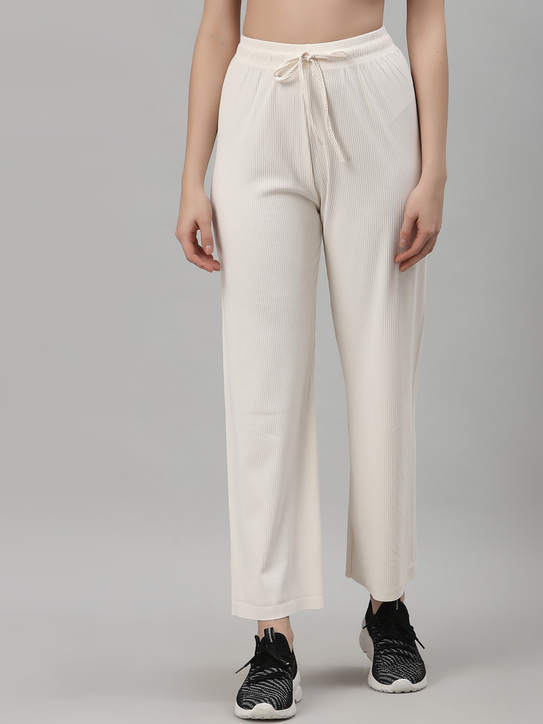 NEUDIS Women White Solid Track Pant