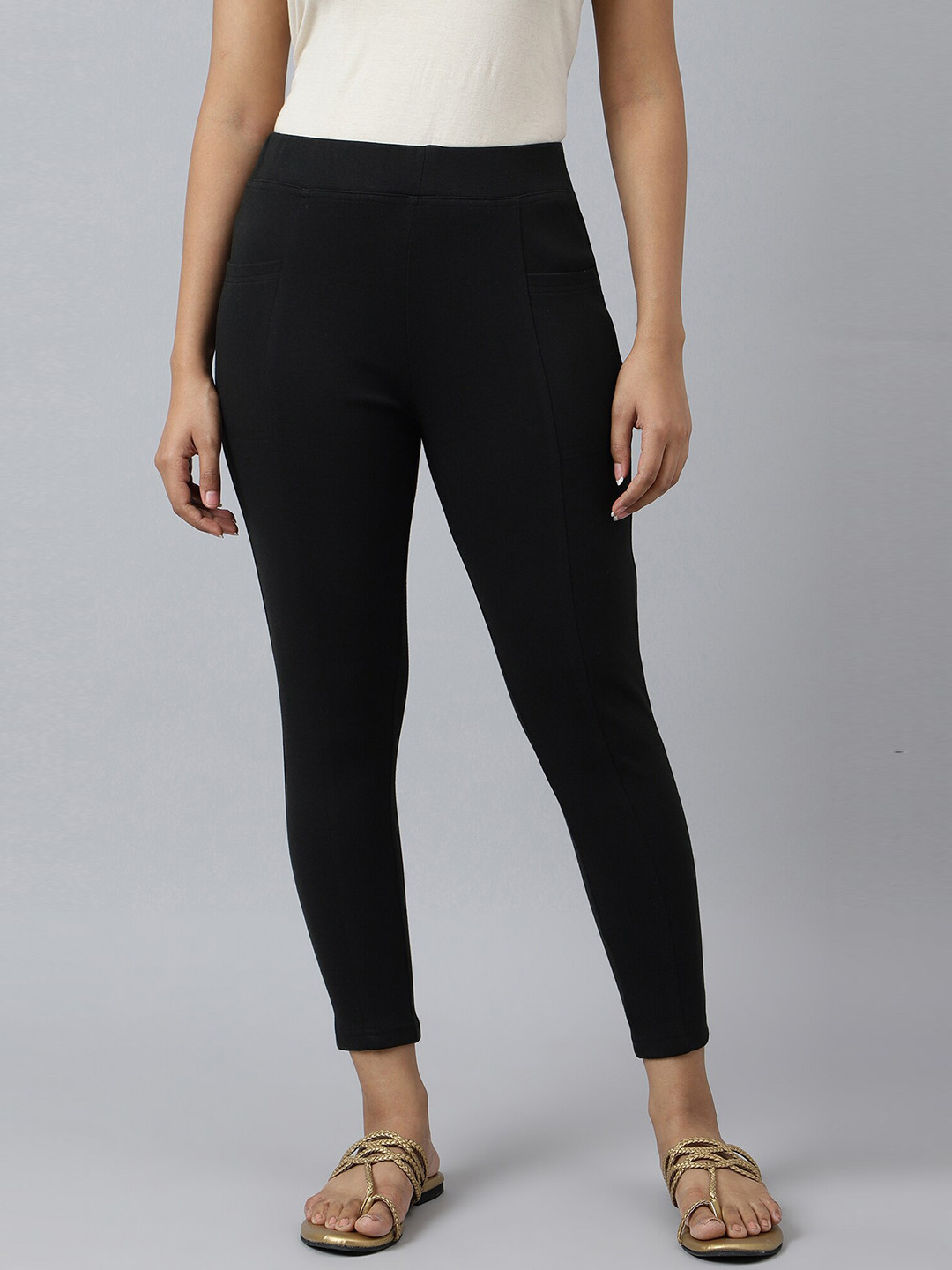 AURELIA Women Black Solid Ankle Length Leggings