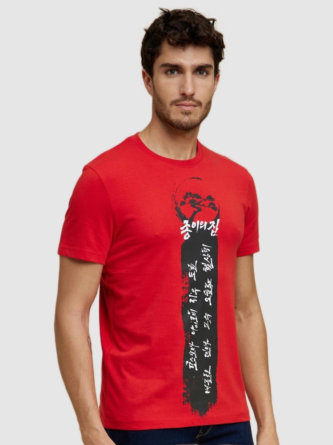 Celio Men Red & Black Money Heist Printed Slim Fit Cotton T-shirt