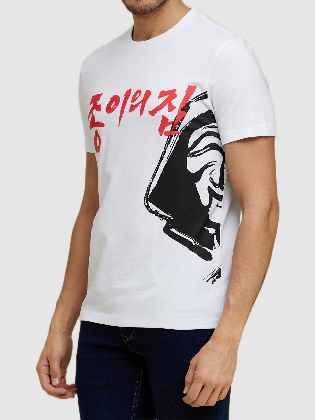 Celio Men White Money Heist Printed Slim Fit Cotton T-shirt