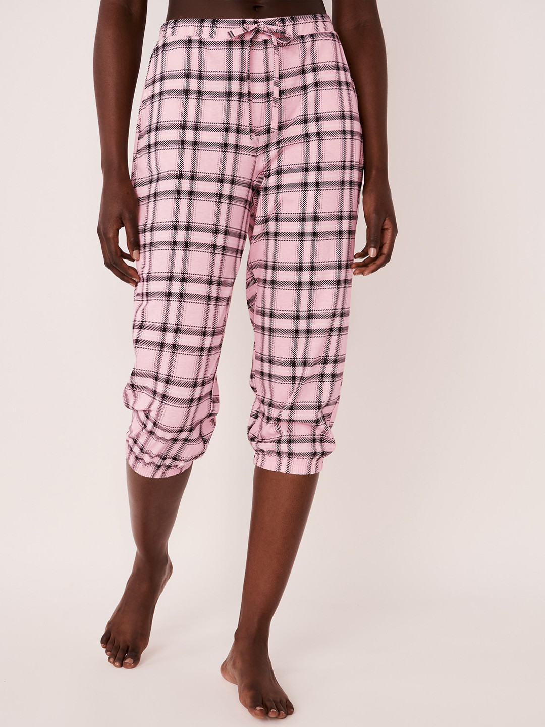 La Vie en Rose Women Pink & Black Checked Pure Cotton Puff Capri Lounge Pants