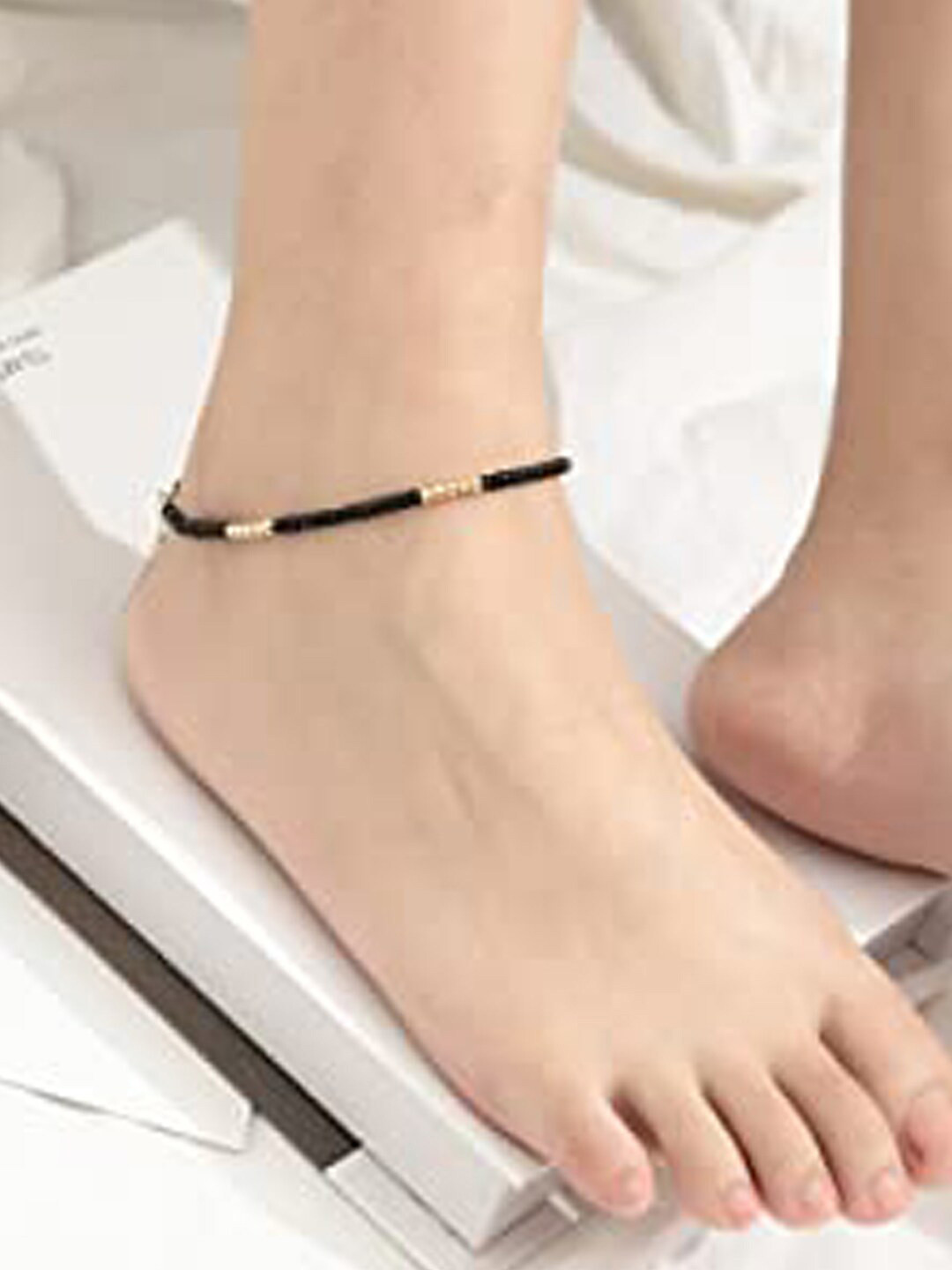 Young & Forever Women Set of 4 Red & Black Seedbead Beaded Anklets