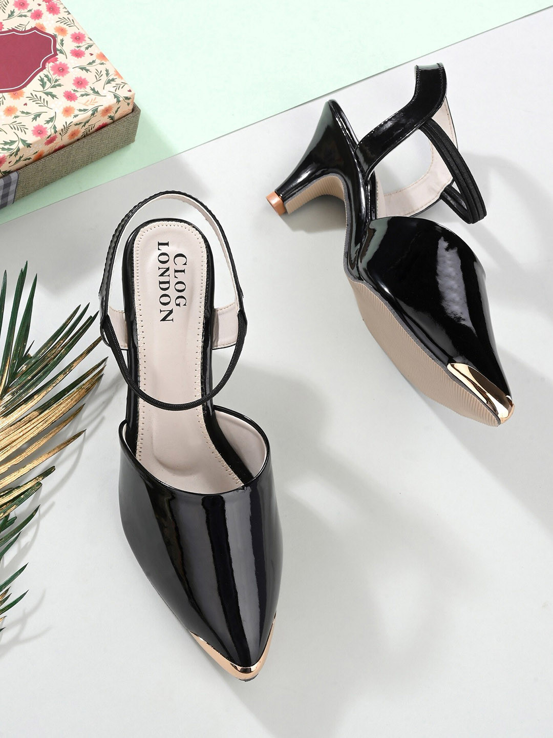 CLOG LONDON Black Solid Pumps with Buckles