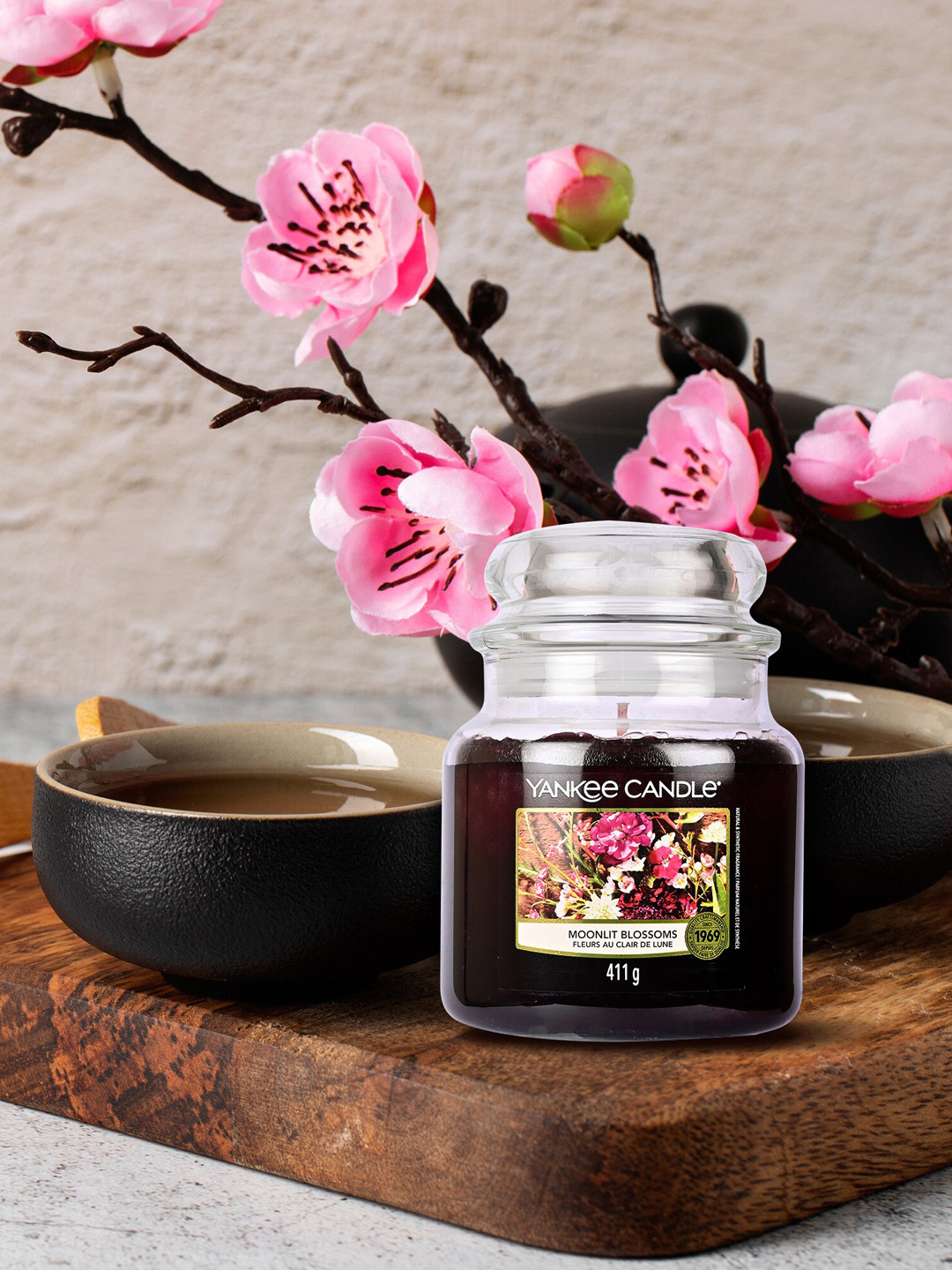YANKEE CANDLE Moonlit Blossoms Scented 1 Wick Solid Geometric Regular Jar Candles