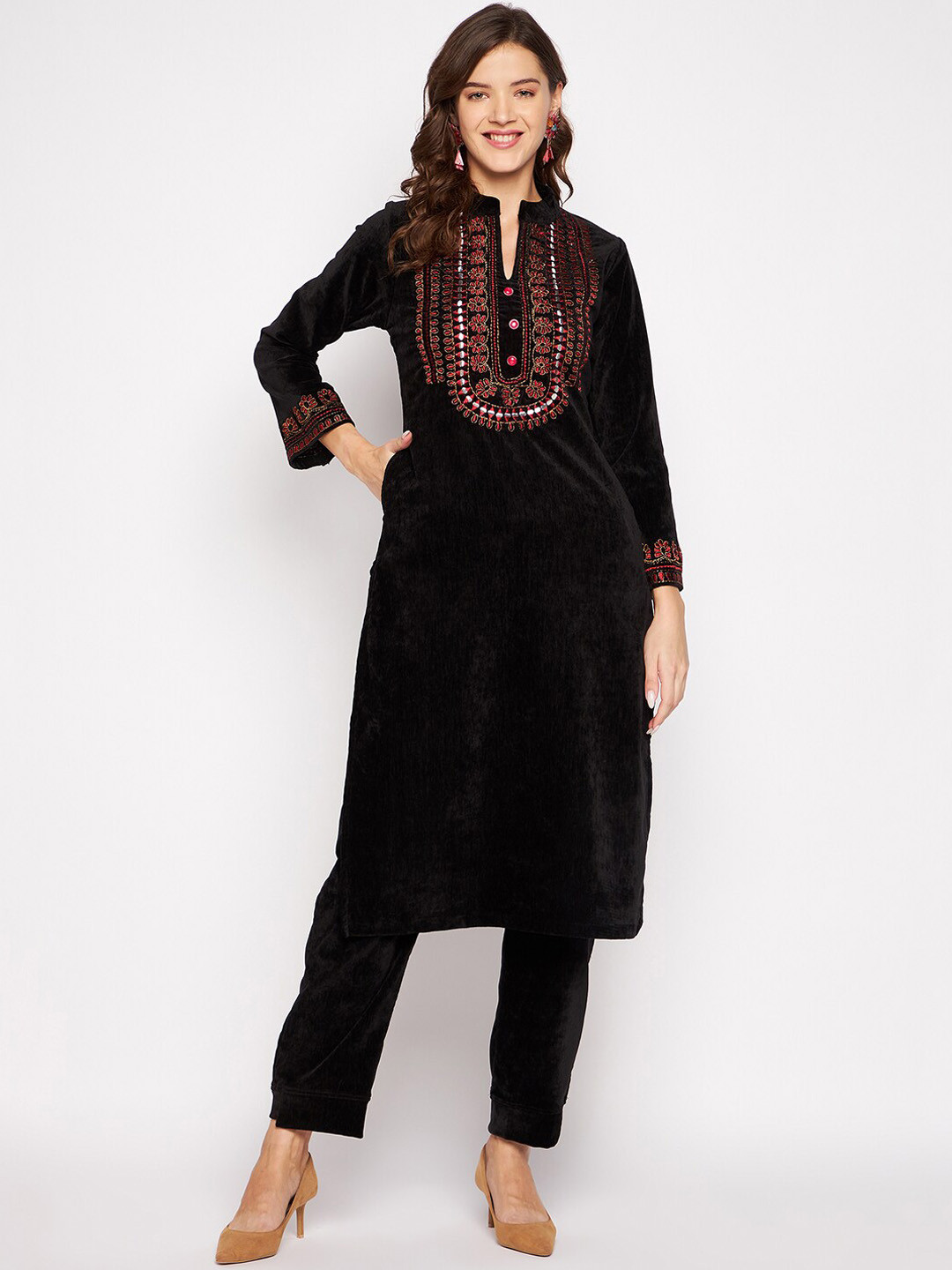 Zigo Winter Wear Women Black Floral Embroidered Thread Work Velvet Kurta with Trousers