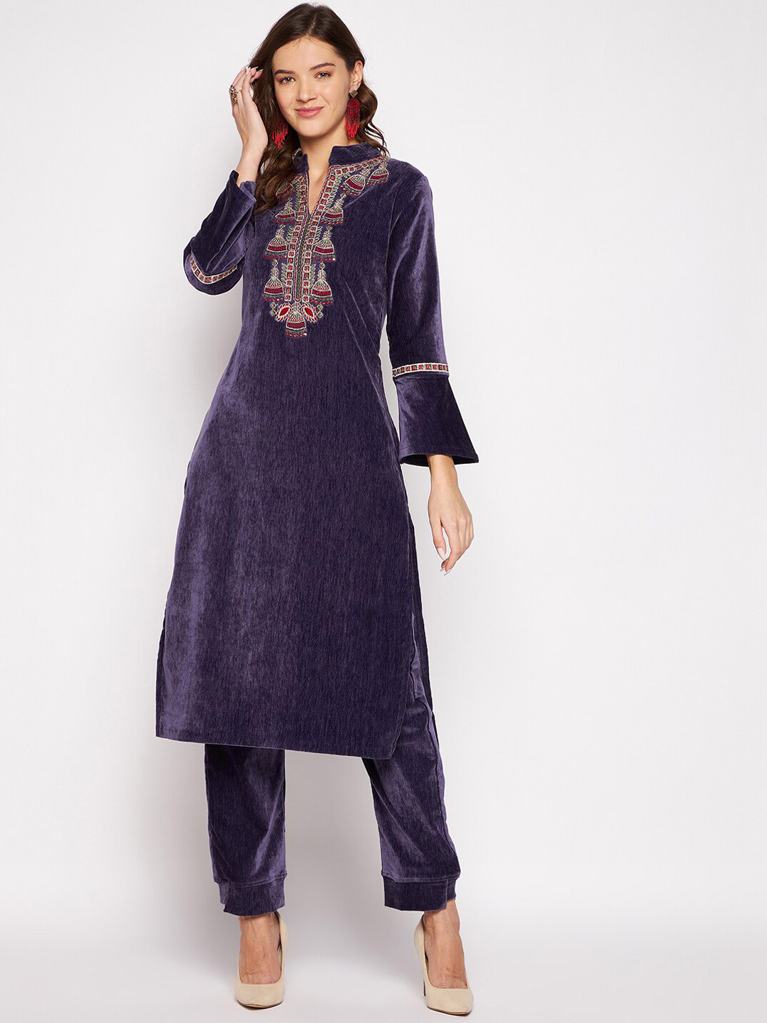 Zigo Winter Wear Women Purple Ethnic Motifs Embroidered Velvet Kurta with Trouser