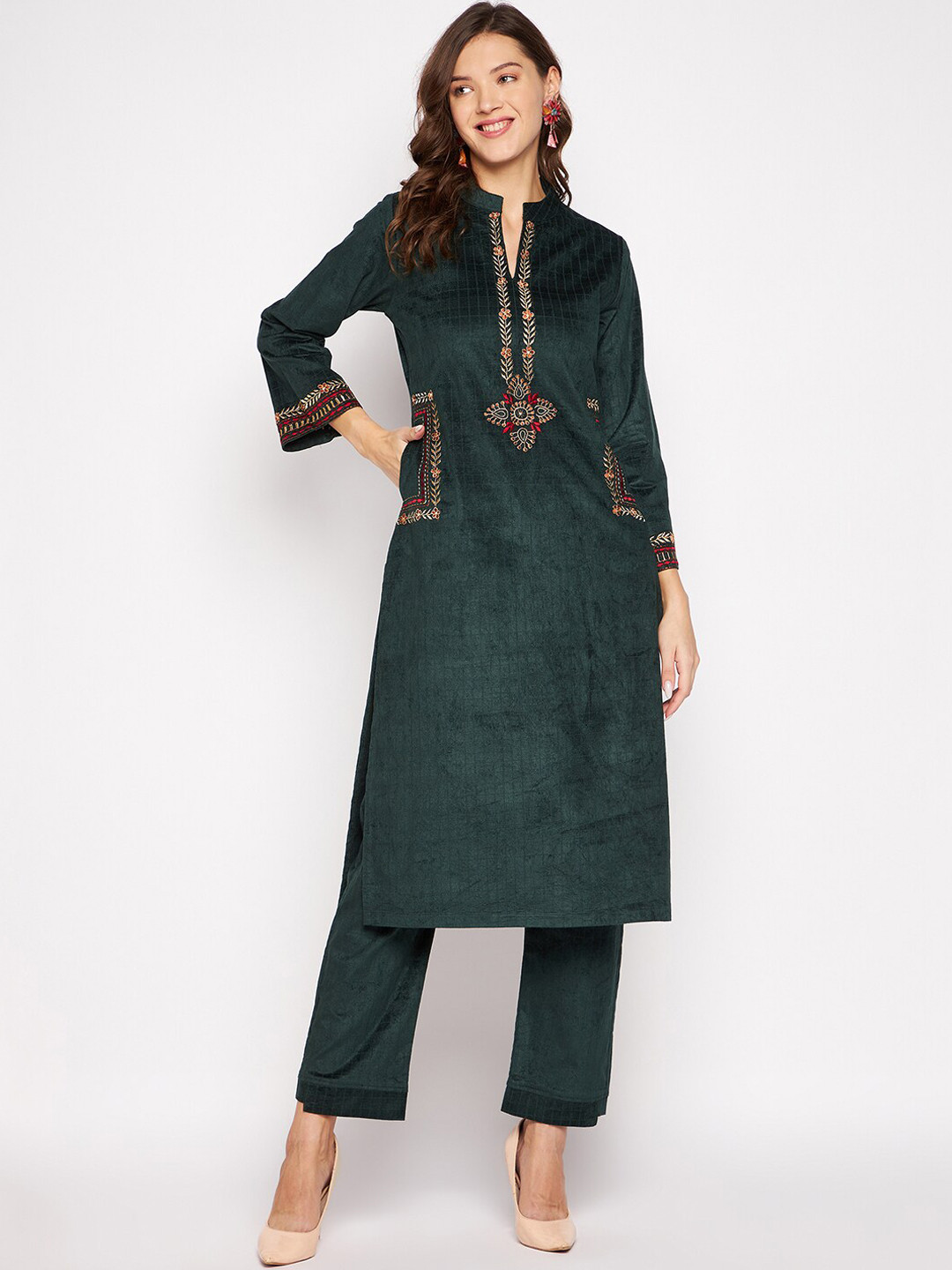 Zigo Winter Wear Women Dark Green Floral Embroidered Thread Work Velvet Kurta with Palazzo