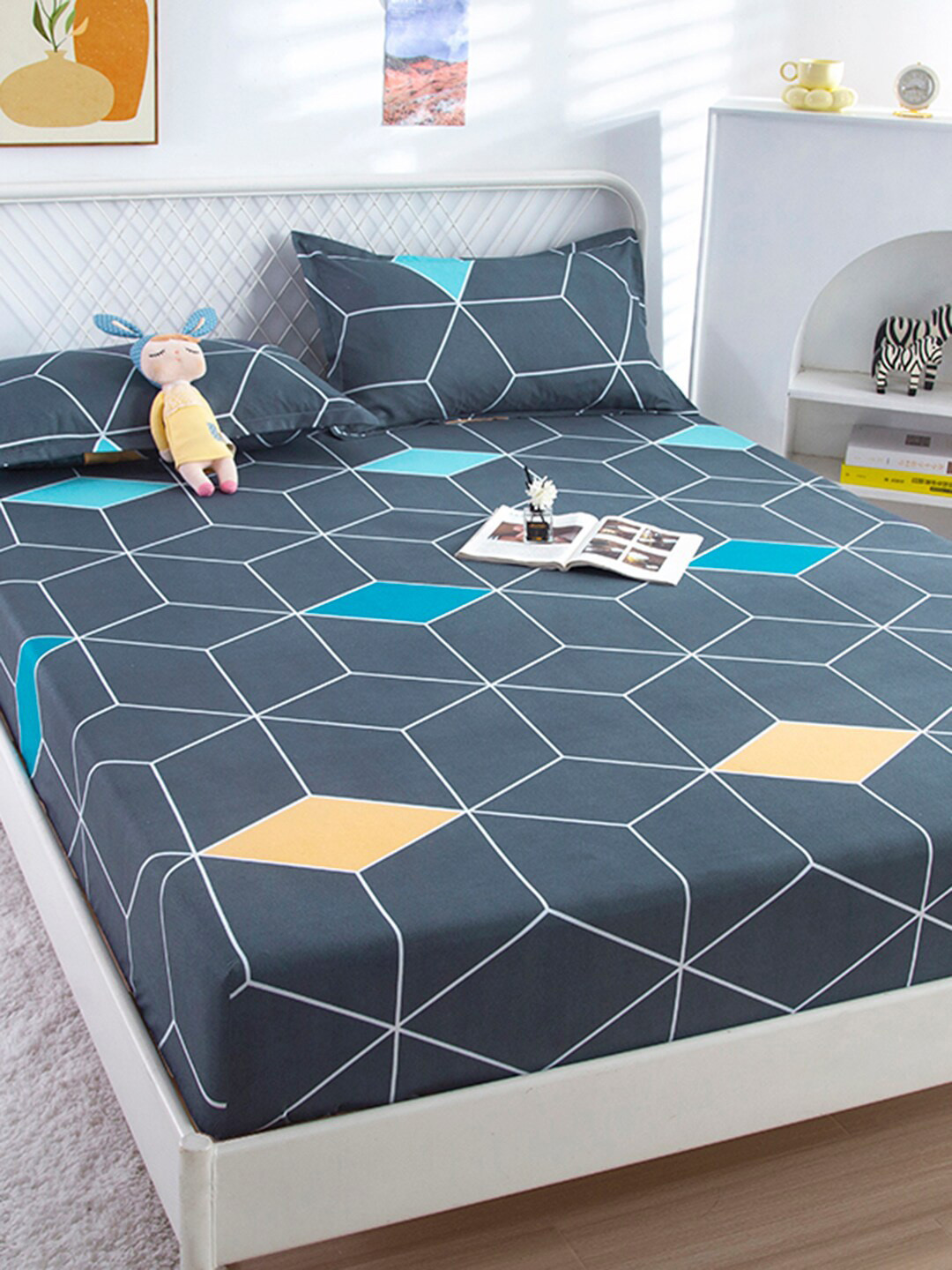 JC HOME Charcoal Geometric Polycotton 120 TC Fitted Queen Bedsheet with 2 Pillow Covers-59 x 79 inches