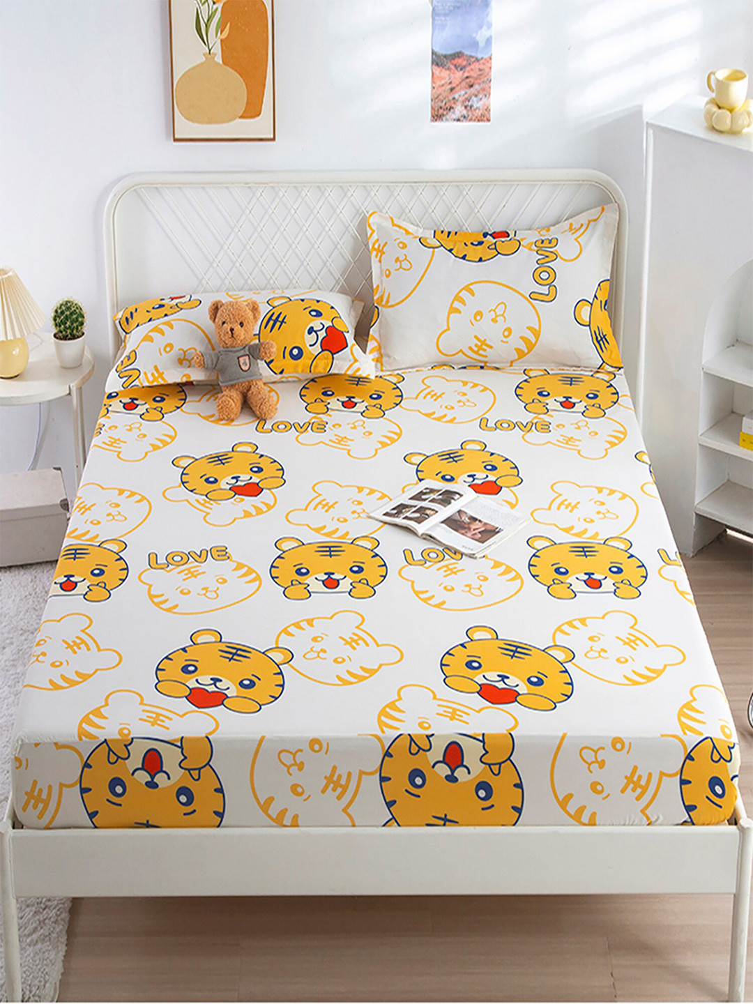 JC HOME White Conversational Polycotton 120 TC Fitted King Bedsheet with 2 Pillow Covers-180 x 200 cm