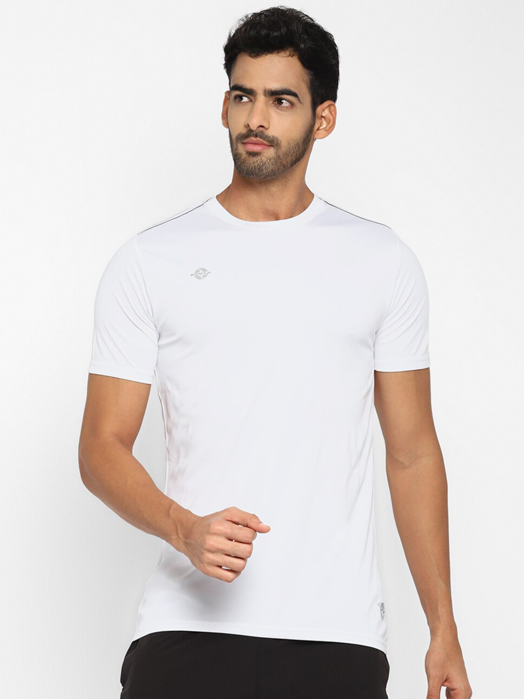 NIVIA Men White T-shirt