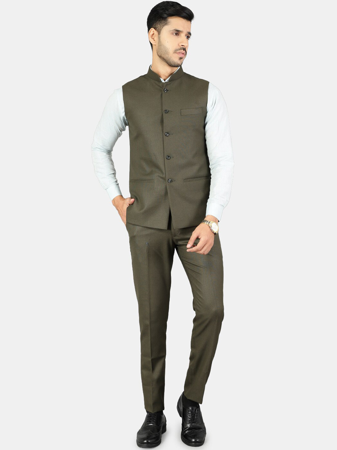 Wintage Men Green Solid Two-Piece Suit