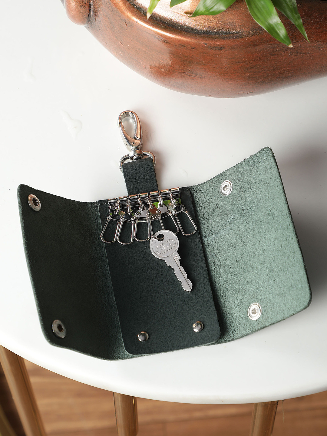 Aditi Wasan Green Solid Genuine Leather Key Holder