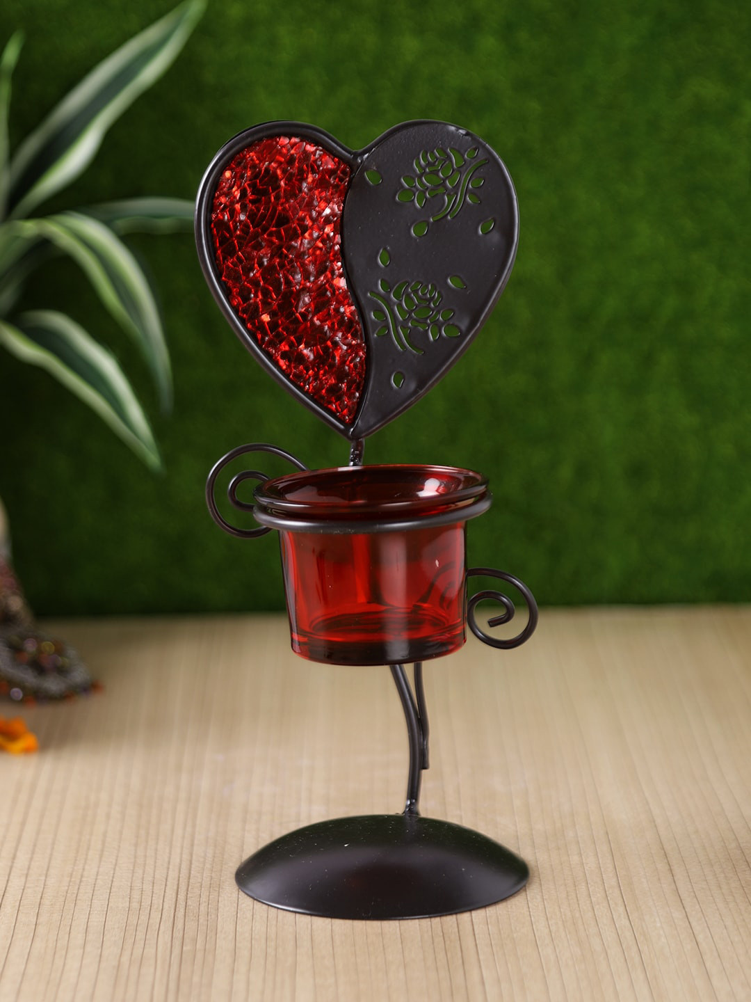 Aapno Rajasthan Red & Black Solid Hearty Candle Holder
