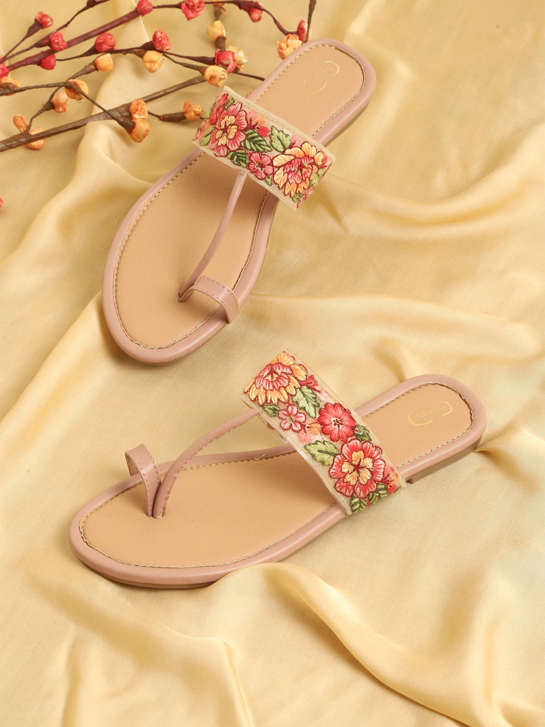 PANAHI Women Rose Embellished Ethnic One Toe Flats with Embroidered