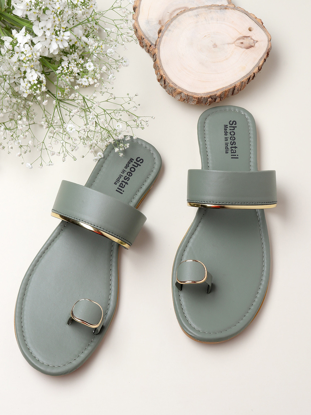 Shoestail Women Green One Toe Flats