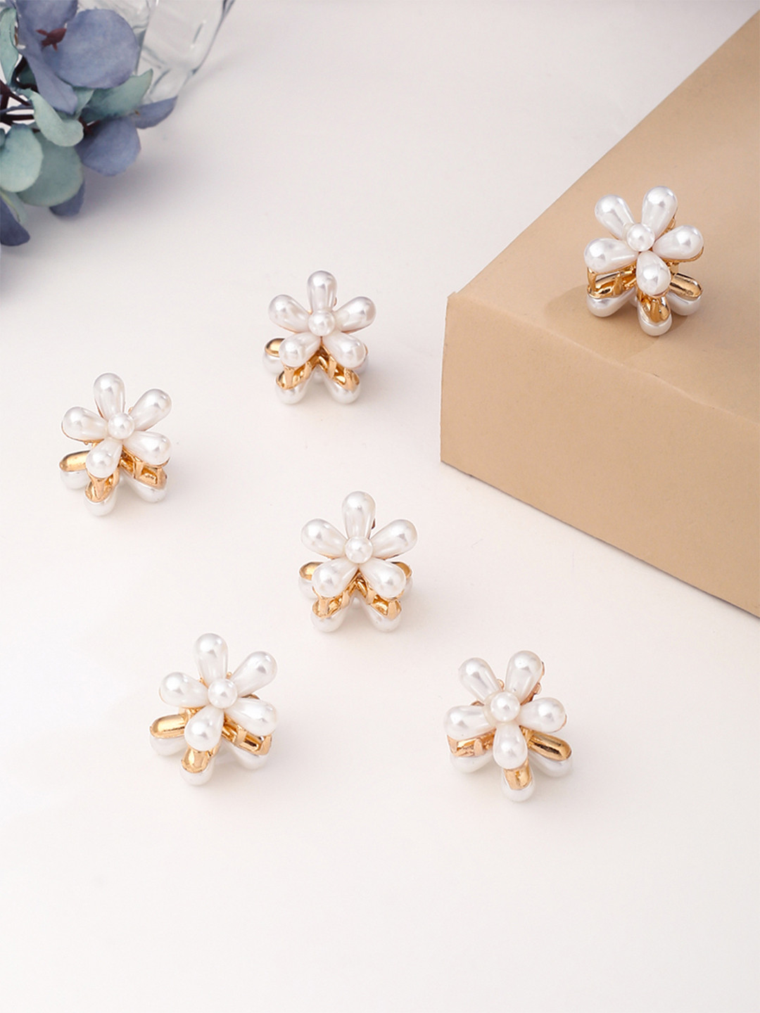 Melbees by Yellow Chimes Set of 6 White floral Mini Claw clip