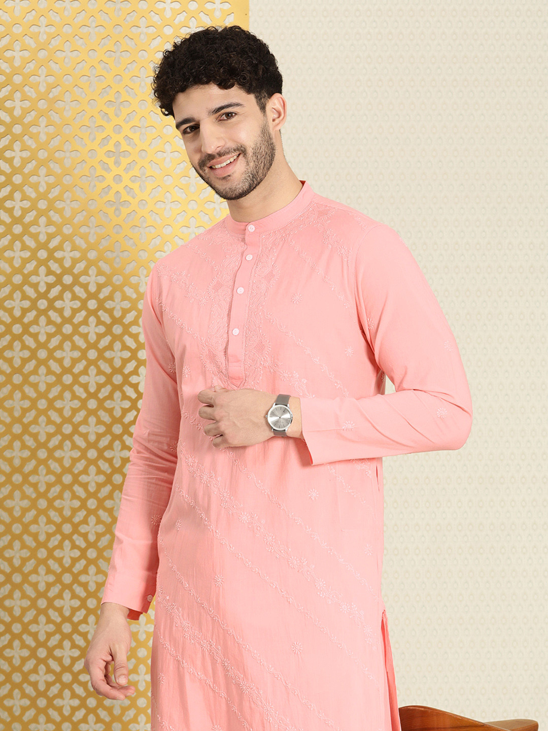 House of Pataudi Men Jashn Embroidered Thread Work Pure Cotton Kurta with Churidar