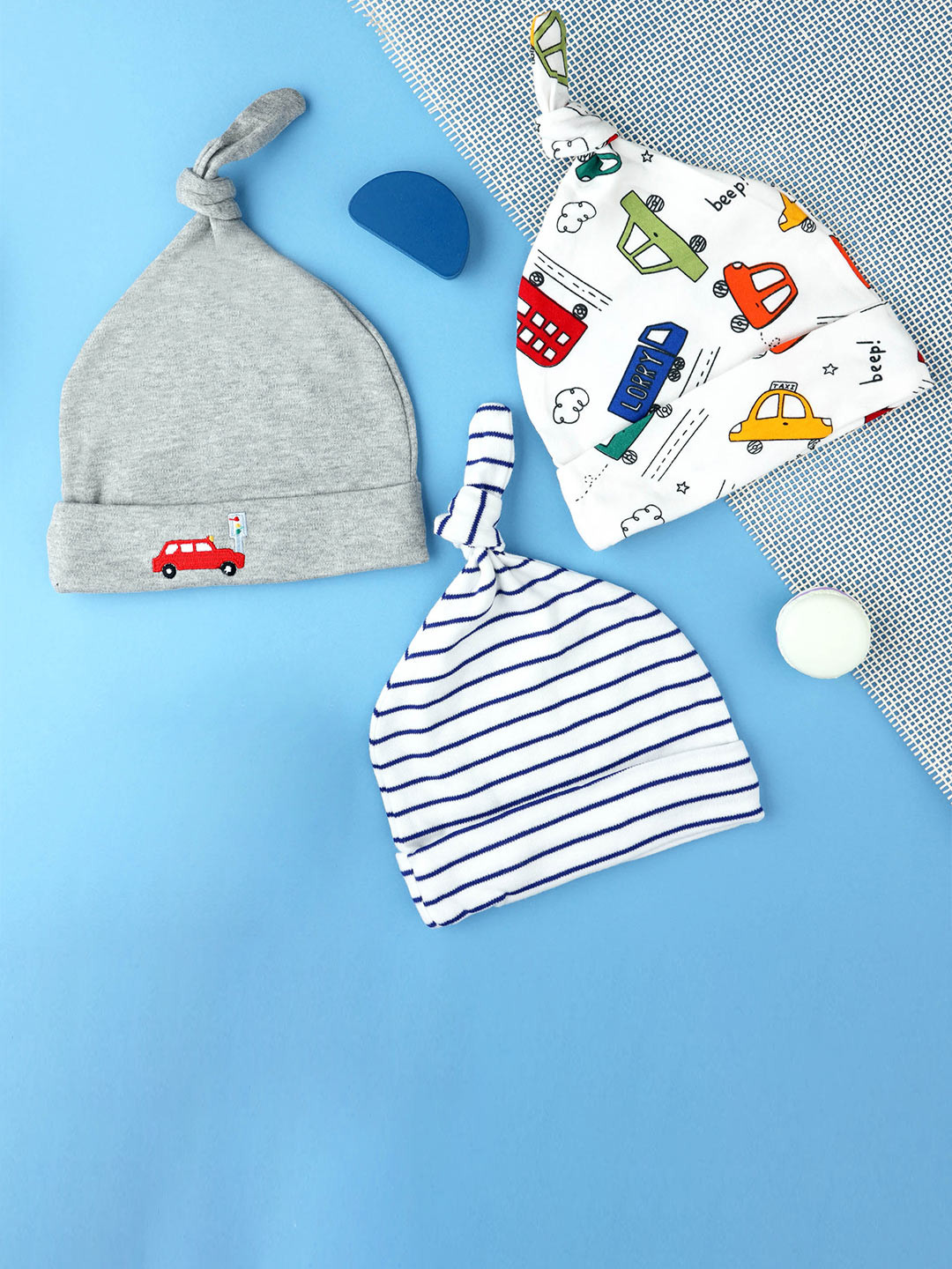 KICKS & CRAWL Boys Pack of 3 Grey & White Printed Cotton Beanie